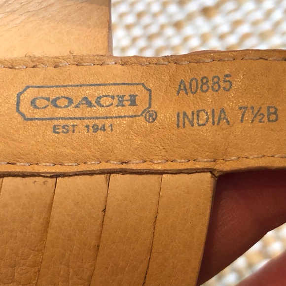 NIB COACH s7.5 thong sandals Gorgeous soft leather Rare find! Neon grn trim - Picture 4 of 9